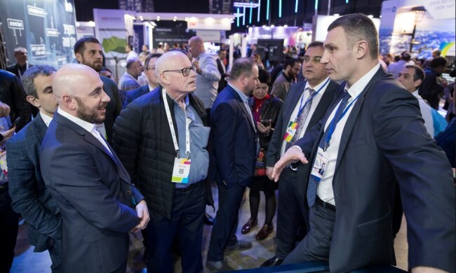 Кличко в Тель-Авіві підписав Меморандум про співпрацю у втіленні новітніх технологій у містах