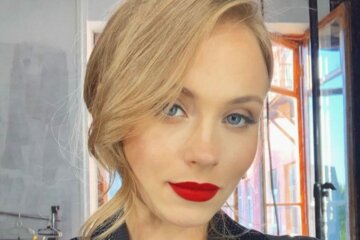 Анна Кошмал, "Свати"