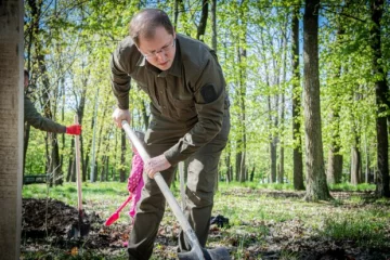 До акції "Шевченко єднає Україну" долучилися керівництво Міндовкілля, Держекоінспекція та народні депутати