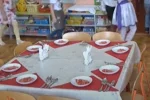 У Києві скасували фінансування харчування дітей: "Тепер все за рахунок батьків"