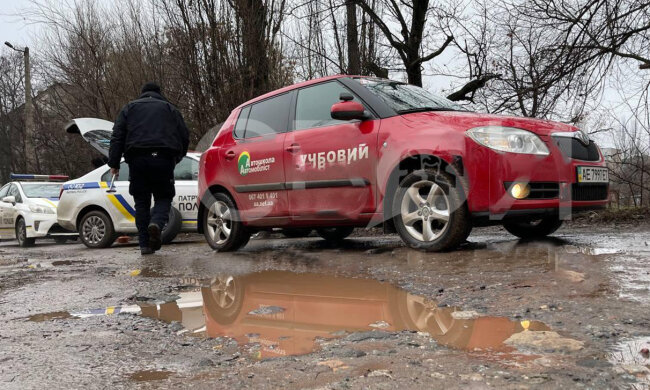 Підлітки відкрили вогонь по машинах у Кривому Розі: кадри з місця НП