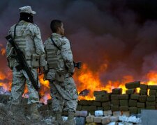 Мексиканські контрабандисти намагалися переправити наркотики гарматою (фото)