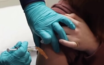 вакцина від коронавірусу, вакцинація