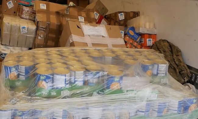 Безкоштовні продукти для ВПО у Полтаві