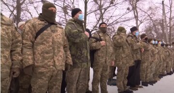 Українцям пояснили, чому не можна забирати в армію всіх підряд: "Війна має жорстку математику"