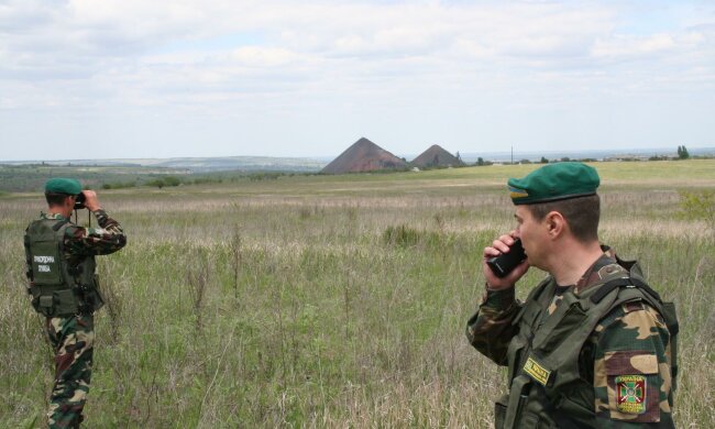 Прикордонник жорстоко розіграв наречену (відео)