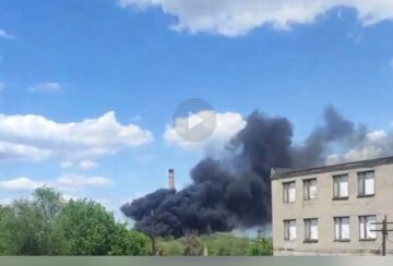 Столб черного дыма навис над Днепром: кадры и что известно о ЧП