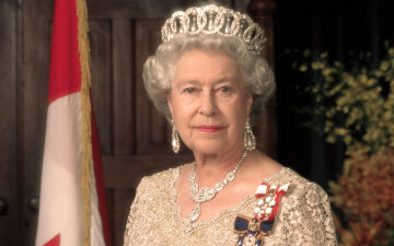 Елизавета II королева Британии