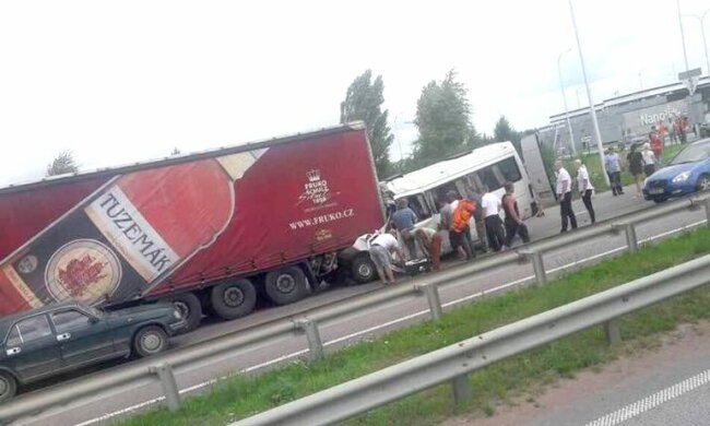 Головне за день: велика трагедія під Житомиром і захоплення одеського університету