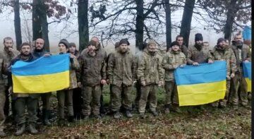 Україна поврнула додому своїх Героїв, які обороняли Бахмут: кадри і подробиці нового обміну полонених