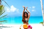Анфиса Чехова в мокром бикини бесстыже расставила ноги и нарвалась на критику: "А работать когда будете?"