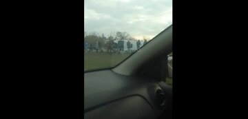 У Дніпропетровскій області зіткнулися вантажівка та мікроавтобус