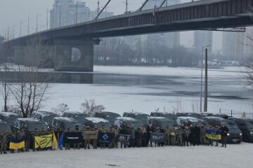MK Foundation передав 50 автомобілів для українських військових – техніка на передовій