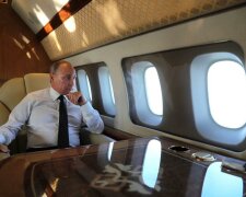 Путин в самолете