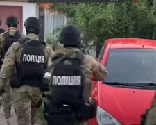 Потужний вибух прогримів у Києві, відео: багато поліції з'їхалося на місце НП