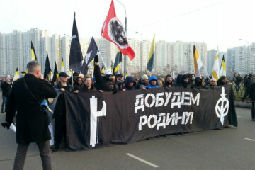 В центре Москвы проходят массовые задержания