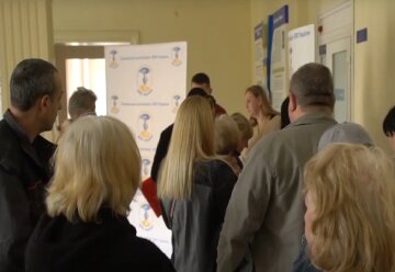 Безкоштовні продукти для ВПО та пенсіонерів у Дніпропетровській області