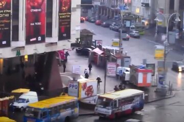 В Киеве хотят переименовать площадь Льва Толстого: кем собираются "заменить" писателя