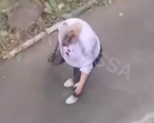 В Одесі скоєно напад на вчительку, відео свавілля: "розбив голову і кричав, що...."