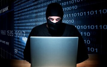 Украинские хакеры украли личные данные тысяч чиновников