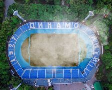 Пламя вспыхнуло на стадионе "Динамо" в Киеве: кадры арены в дыму