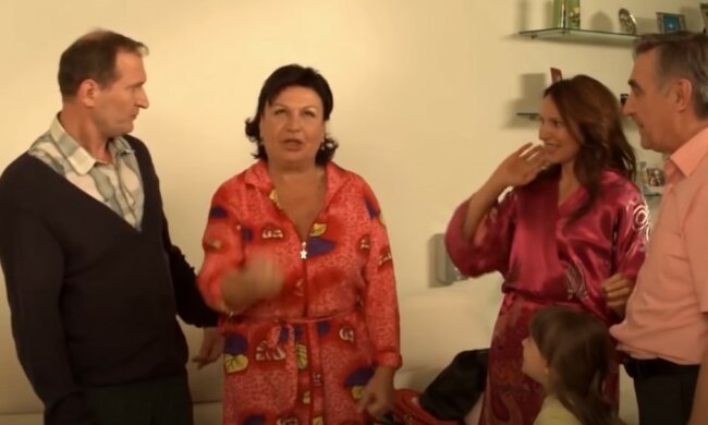 Главных звезд "Сватов" подловили за необычным занятием, Артемьеву аж перекосило: "Молодцы, девочки!"