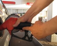 Уряд перерахував ціну на бензин на кінець липня за формулою "Роттердам+"