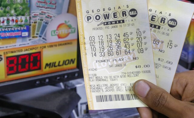 Шутки Фортуны: женщина дважды за три дня выиграла в лотерею