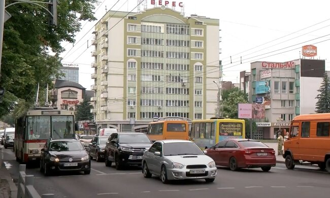 Обмеження руху транспорту в Рівненській області