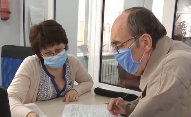 Новый перерасчет пенсий, кому и сколько добавят: «Смогут получать около 100 тыс. грн»