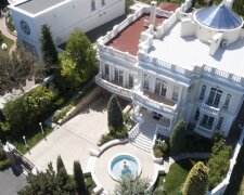 Как живут самые богатые люди Одессы: роскошные дворцы показали с высоты, фото