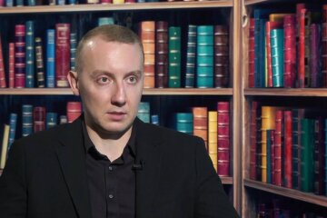 Станислав Асеев о названии своей книги: «На постсоветском пространстве все понимают, что это аллюзия к Ленину»