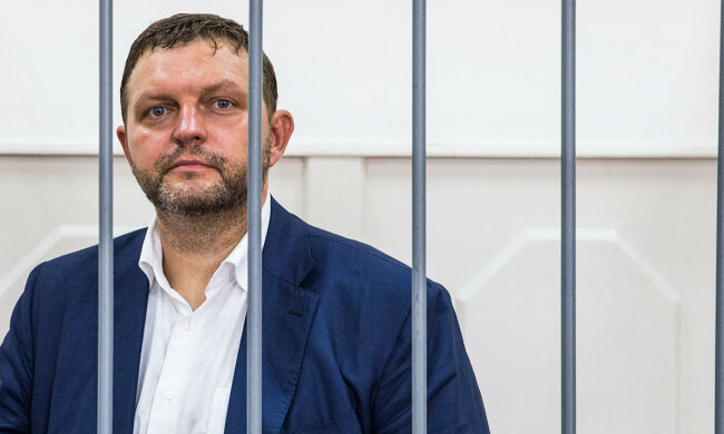 Скандальный губернатор даст показания против Навального ради освобождения