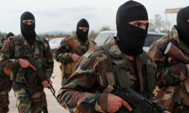 Найманці Путіна влаштували пекло жителям Донбасу: п’янки, грабежі і розпуста