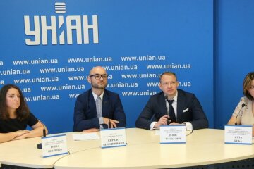 Сеть АЗС «МОТТО» призывает президента Зеленского и министра Авакова остановить рейдеров-террористов, а Минюст – открыть глаза на нарушения законов