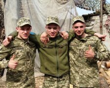 "Родные, вернитесь домой живыми": три брата бок о бок встали на защиту Украины