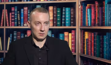 Станіслав Асєєв про назву своєї книги: «На пострадянському просторі всі розуміють, що це алюзія до Леніна»