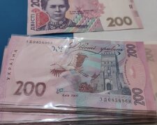 Грошова допомога для пенсіонерів у Полтавській області