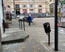 Одесситам показали, как в центре города издеваются над пешеходами: красноречивые кадры