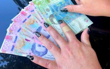 Злоумышленница на Харьковщине присвоила деньги пожилых людей