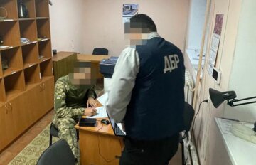 Львівському офіцеру загрожує тривалий тюремний термін: у чому його підозрюють