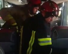 Рейсовый автобус протаранил грузовик под Одессой: появилось видео с места трагедии