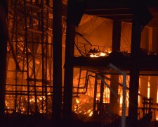 "Не вийшло зі світлом, тепер знищуватимуть їжу": моторошна пожежа спалахнула після нової ракетної атаки