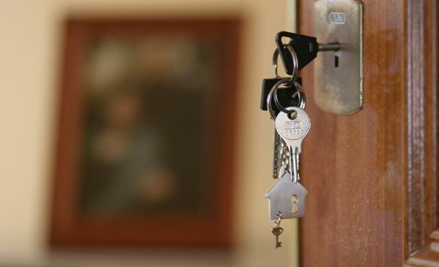 Підписано “житловий” закон: хто отримає безкоштовну квартиру