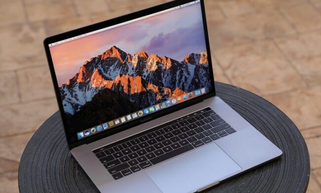 Попередження для власників MacBook: з гаджета потрібно здувати пил