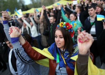 manifestation-d-ukrainiens-loyalistes-le-17-avril-2014-a_878317