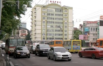 Обмеження руху у Рівному