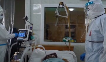 "Немов у жахливому сні": лікар розповів, що відбувається у ковідній реанімації в Дніпрі