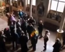 В Одесі священик влаштував бійку прямо в церкві: заміс потрапив на відео