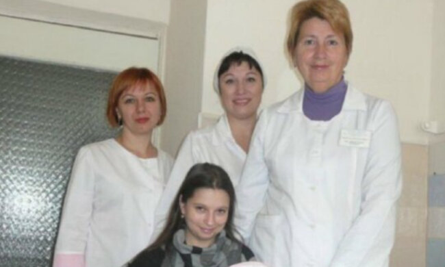 Украинка с ростом 132 сантиметра и весом 30 килограмм родила ребенка: как выглядит счастливая семья